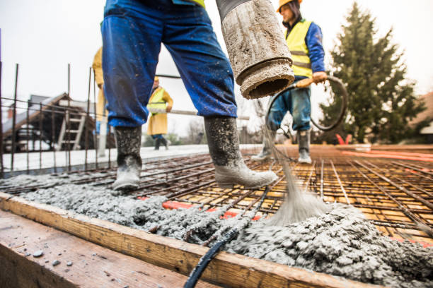 Best Commercial Concrete Contractor  in Johnstown, CO